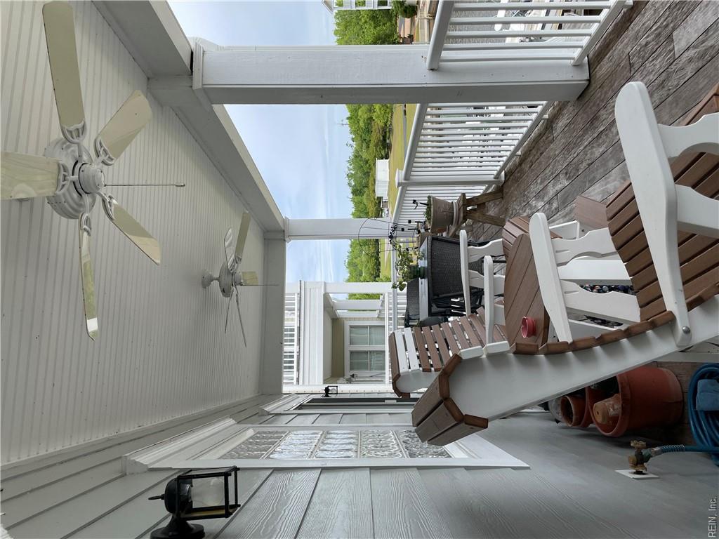 417 Captains Cv Property Photo 1