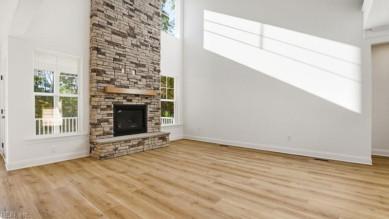 303 Warwick Xing Property Photo 13