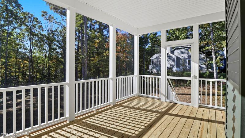 303 Warwick Xing Property Photo 17