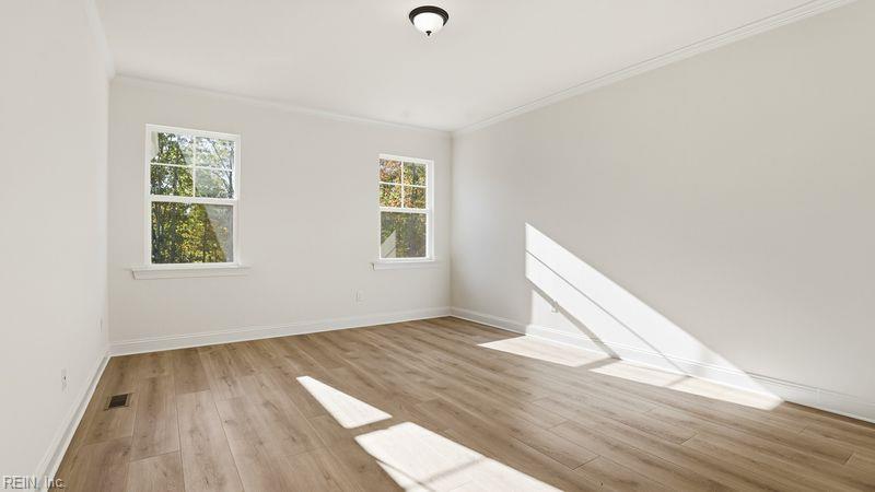 303 Warwick Xing Property Photo 19