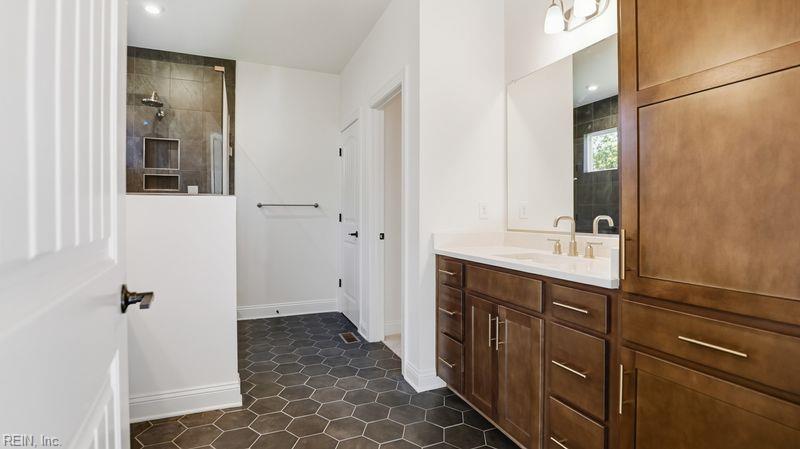 303 Warwick Xing Property Photo 21