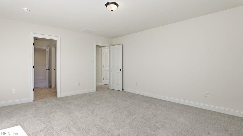303 Warwick Xing Property Photo 44
