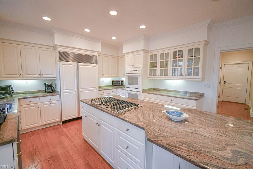 2118 Bayview Point Ln Property Photo 12
