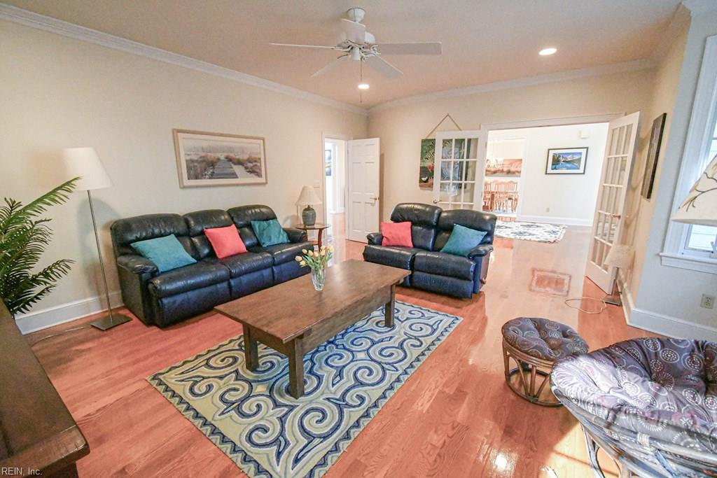 2118 Bayview Point Ln Property Photo 15