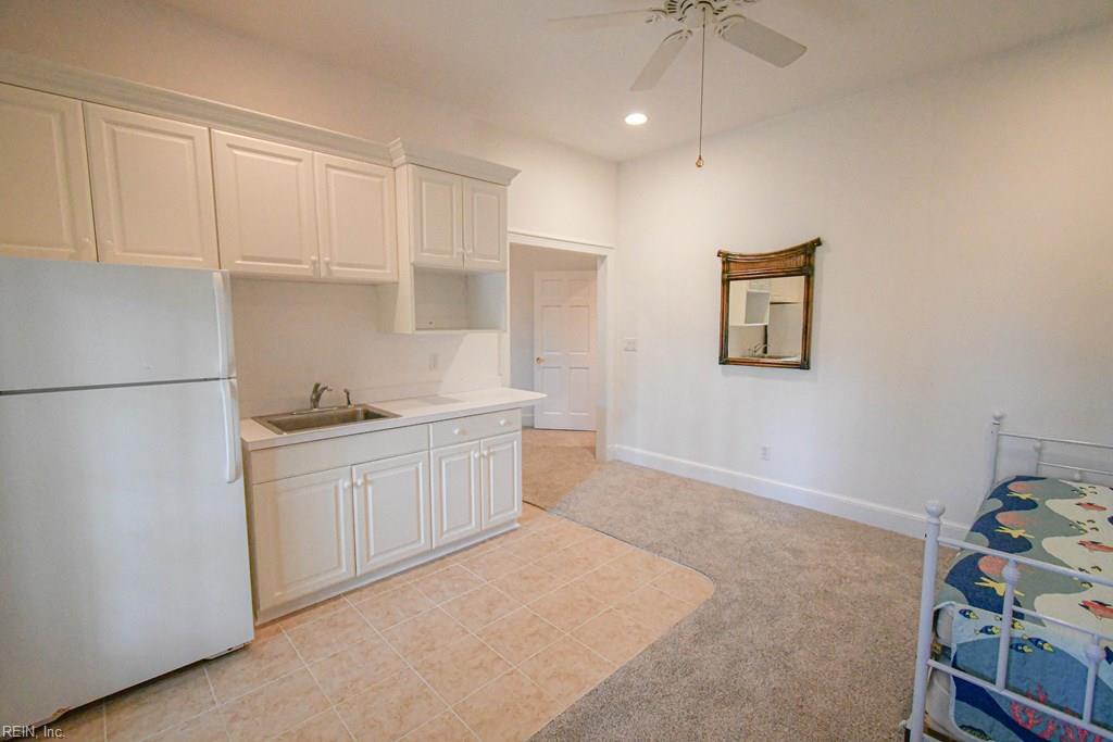 2118 Bayview Point Ln Property Photo 28