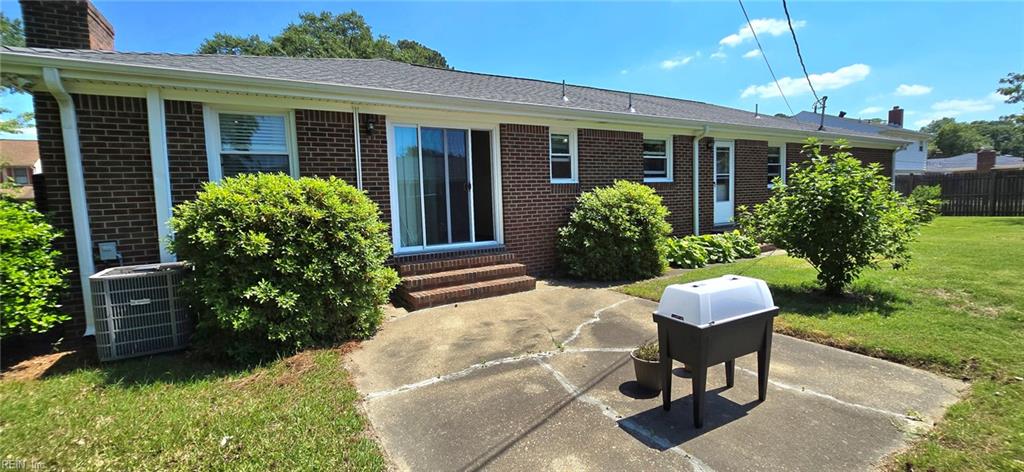 2444 Everglades Rd Property Photo 4