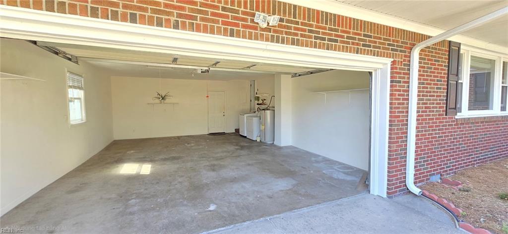 2444 Everglades Rd Property Photo 7