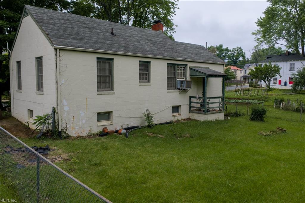 414 10 1/2 St Nw Property Photo 3