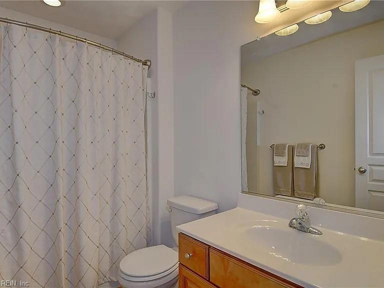212 Stowe Dr Property Photo 23