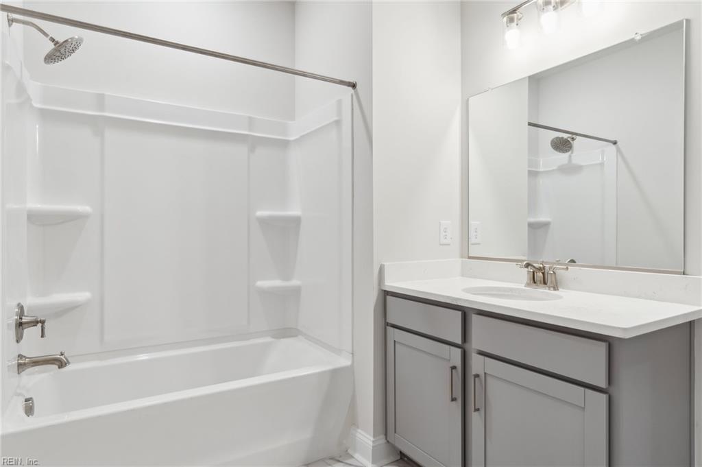 1328 Treviso Bay Property Photo 34