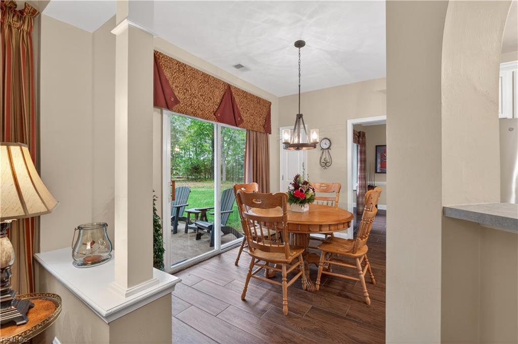 8 Burford Ct Property Photo 5