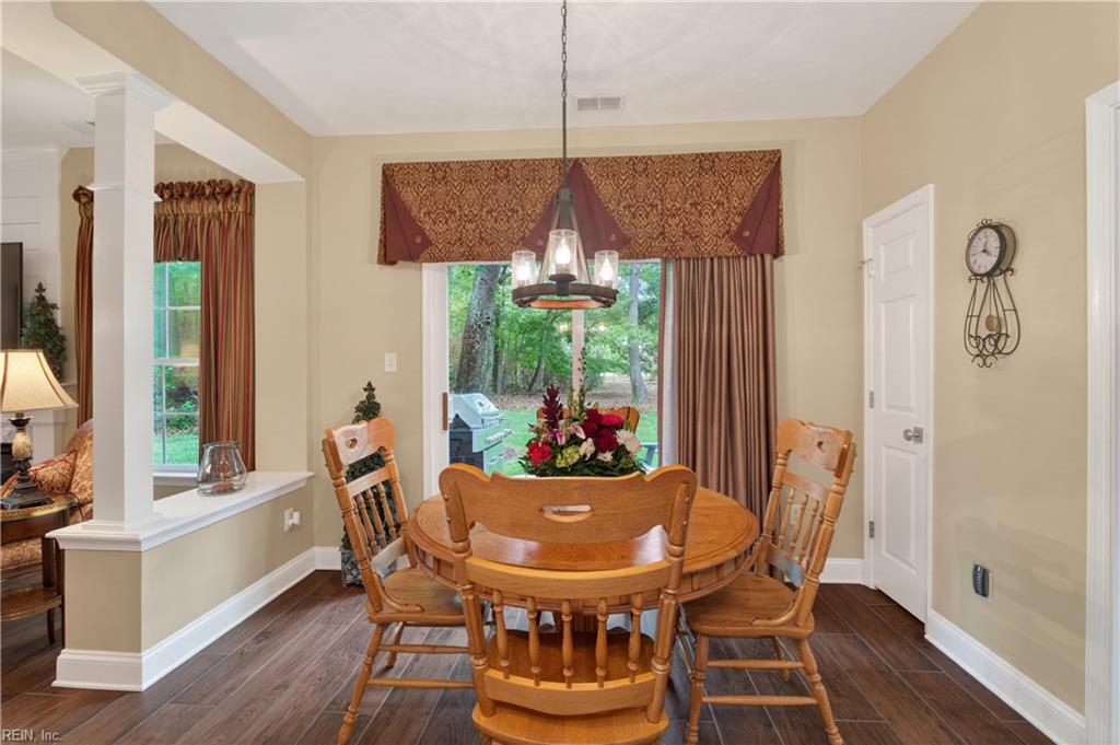 8 Burford Ct Property Photo 6
