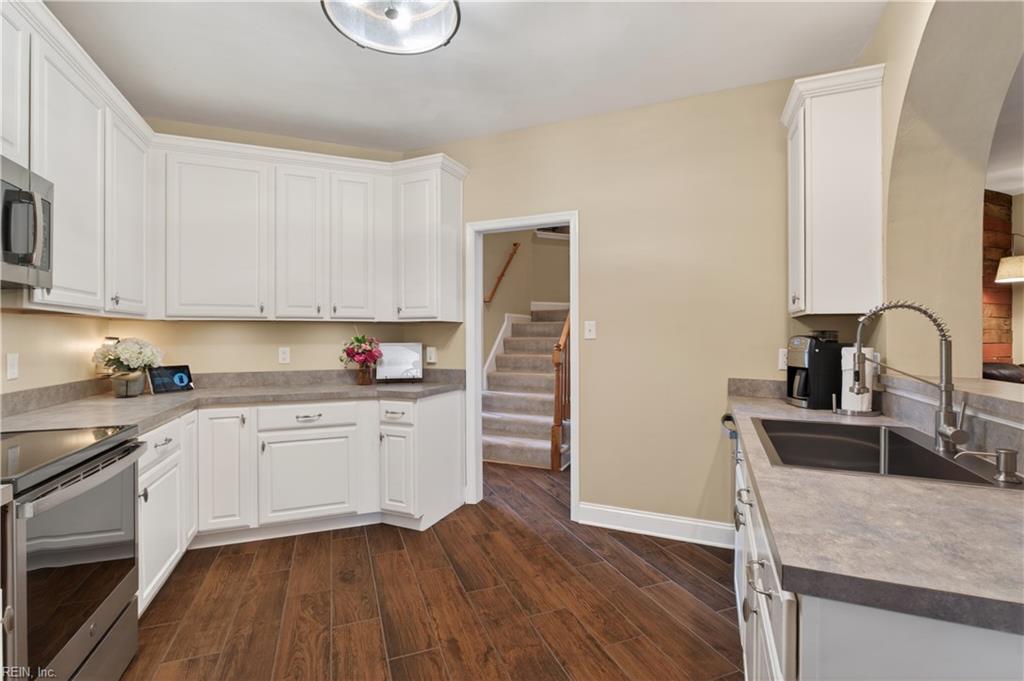 8 Burford Ct Property Photo 7
