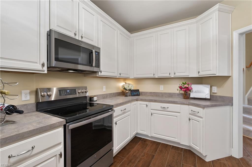8 Burford Ct Property Photo 8