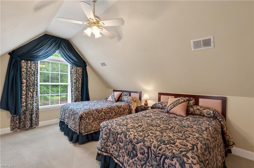 8 Burford Ct Property Photo 16