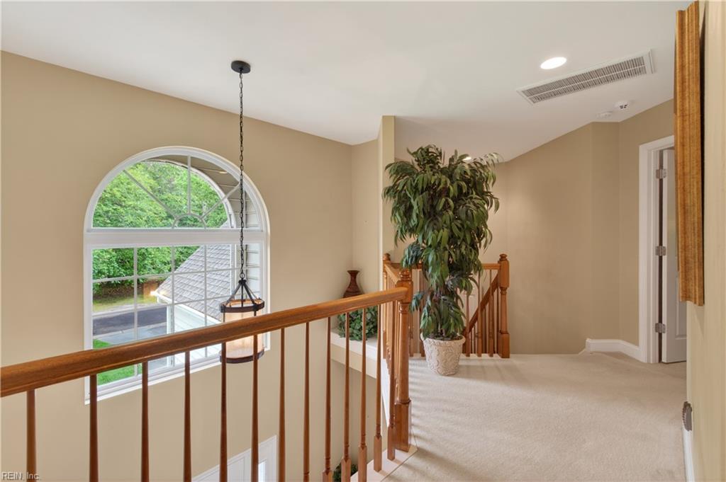 8 Burford Ct Property Photo 18