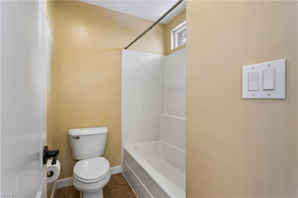 915 Shelter Rock Ln Property Photo 34