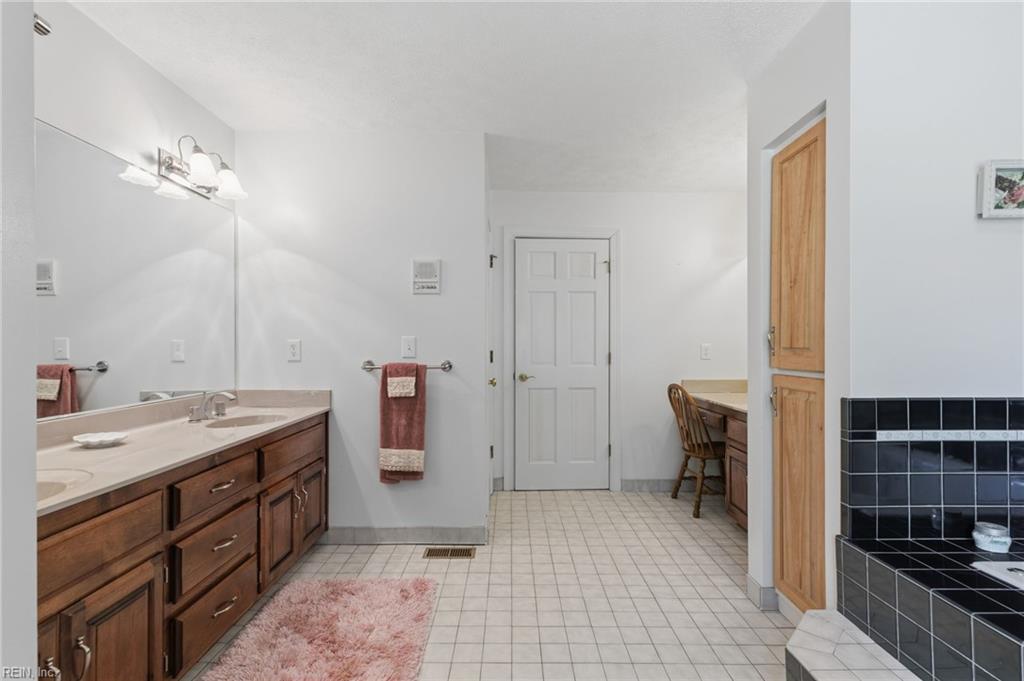 5508 York Haven Ln Property Photo 32