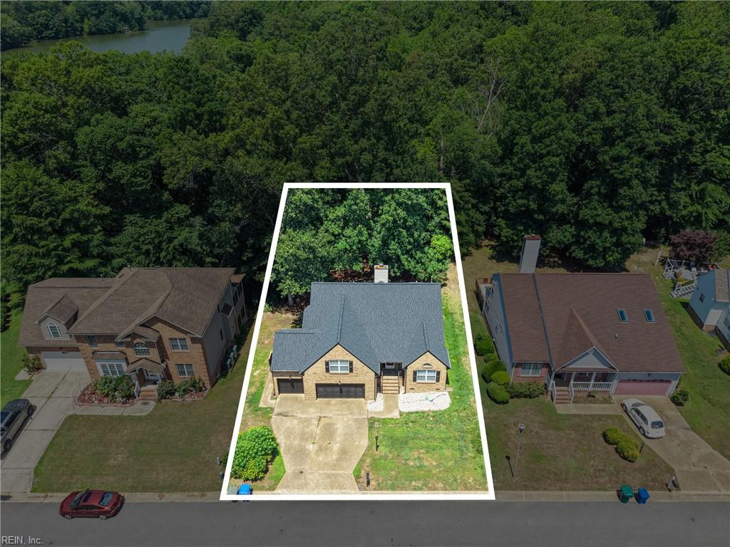 116 Lake Pointe Dr Property Photo 2