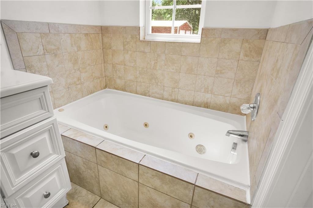 302 Lasalle Ave Property Photo 13