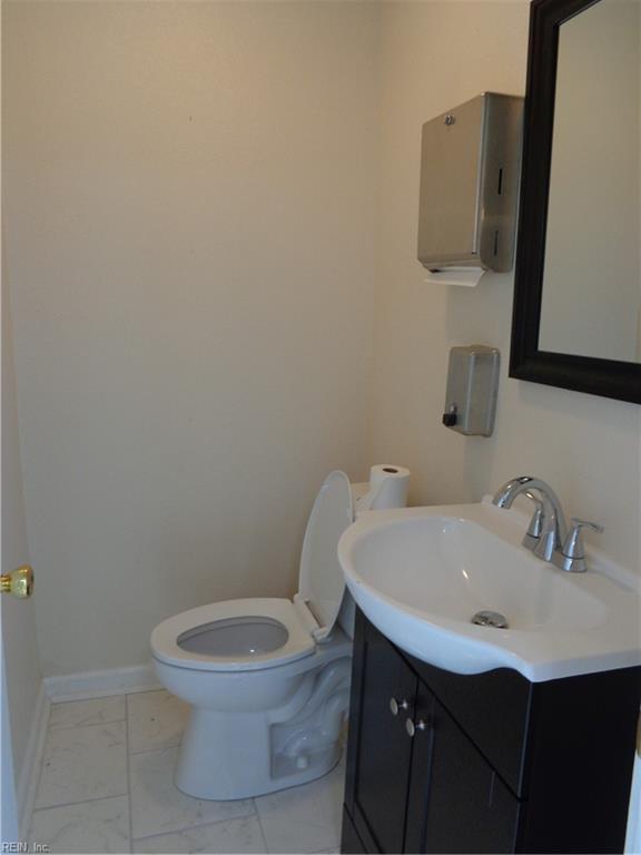 1505 W 42nd St Property Photo 8