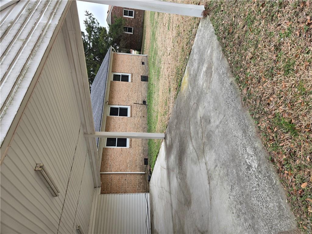 30097 Sycamore Ave Property Photo 3
