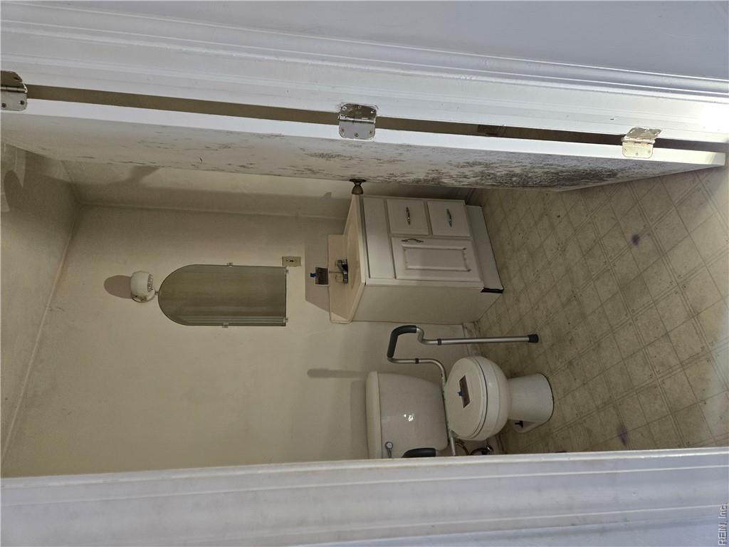 30097 Sycamore Ave Property Photo 5