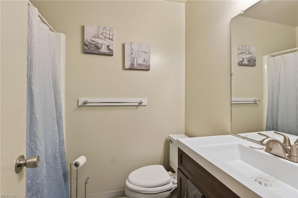1437 Longdale Dr Property Photo 16