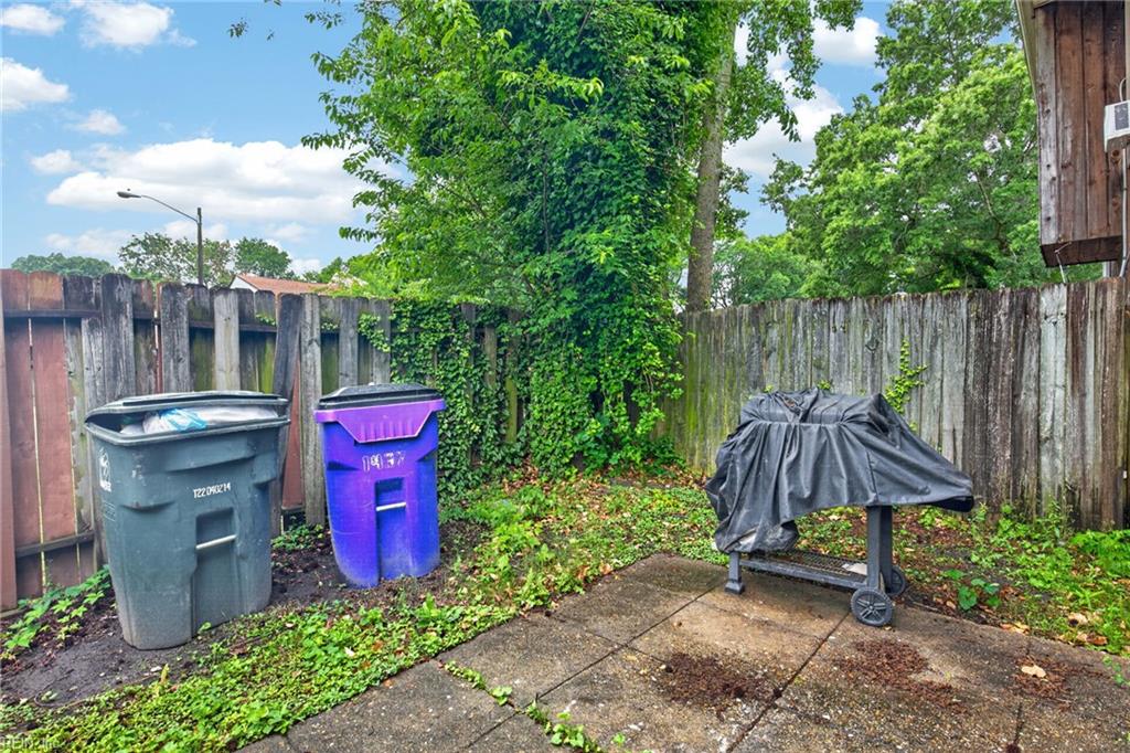 1437 Longdale Dr Property Photo 23