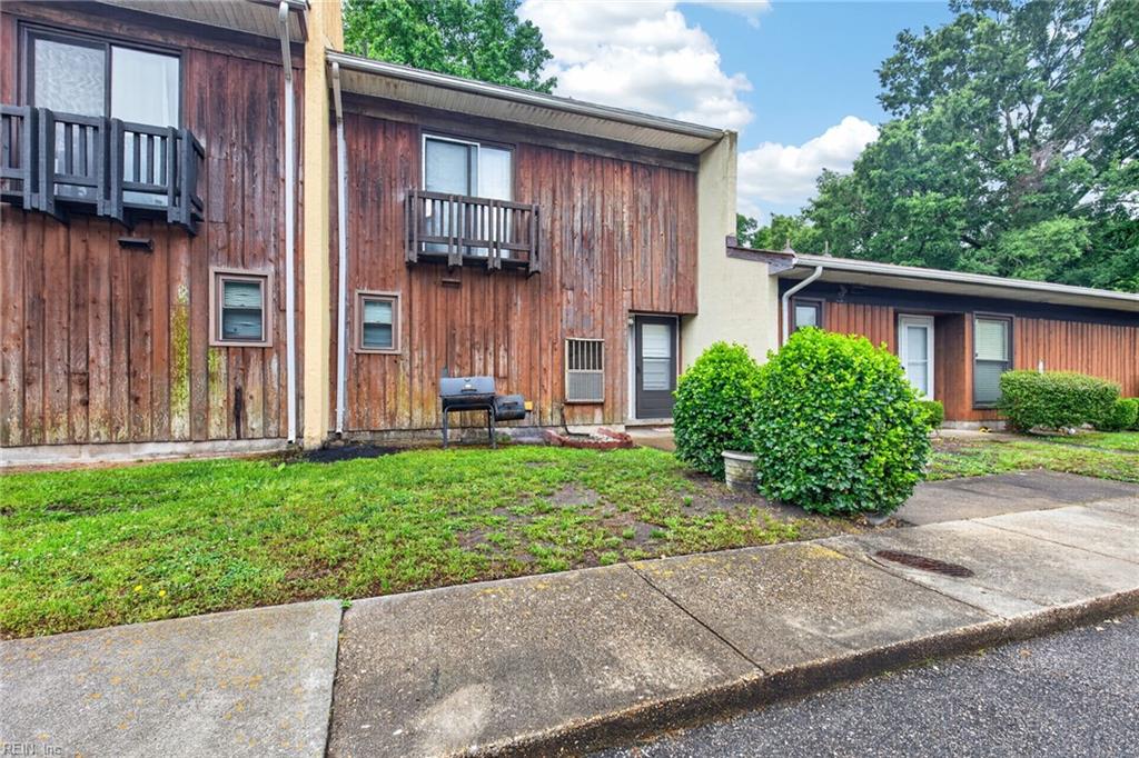 1435 Longdale Dr Property Photo 4