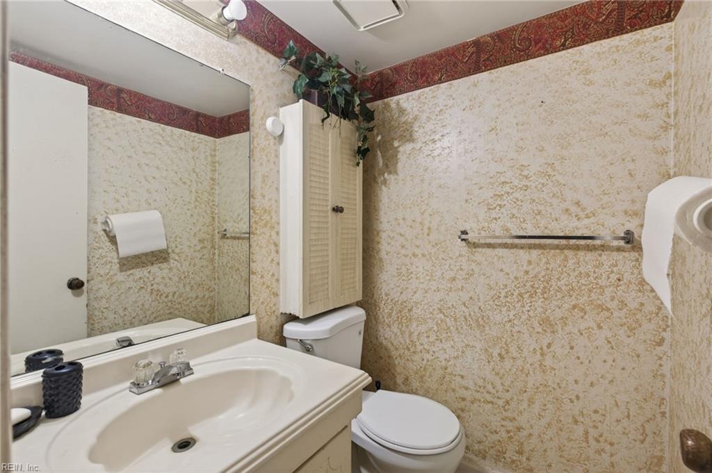 1435 Longdale Dr Property Photo 10