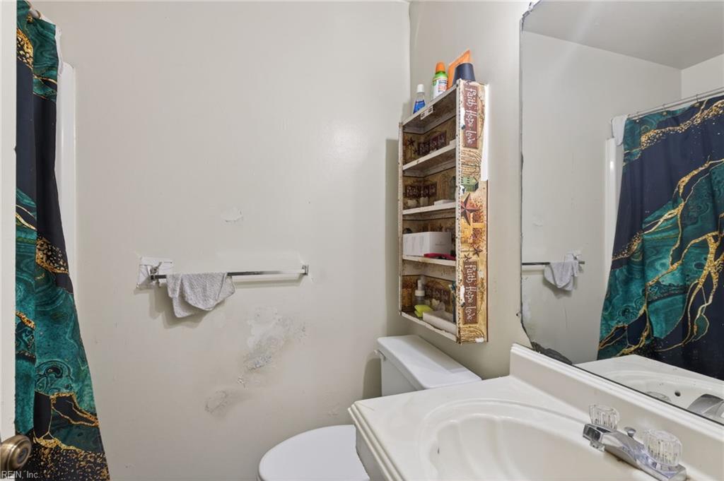 1435 Longdale Dr Property Photo 17