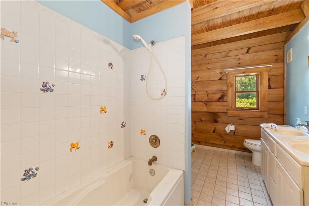 178 Whites Neck Ln Property Photo 36