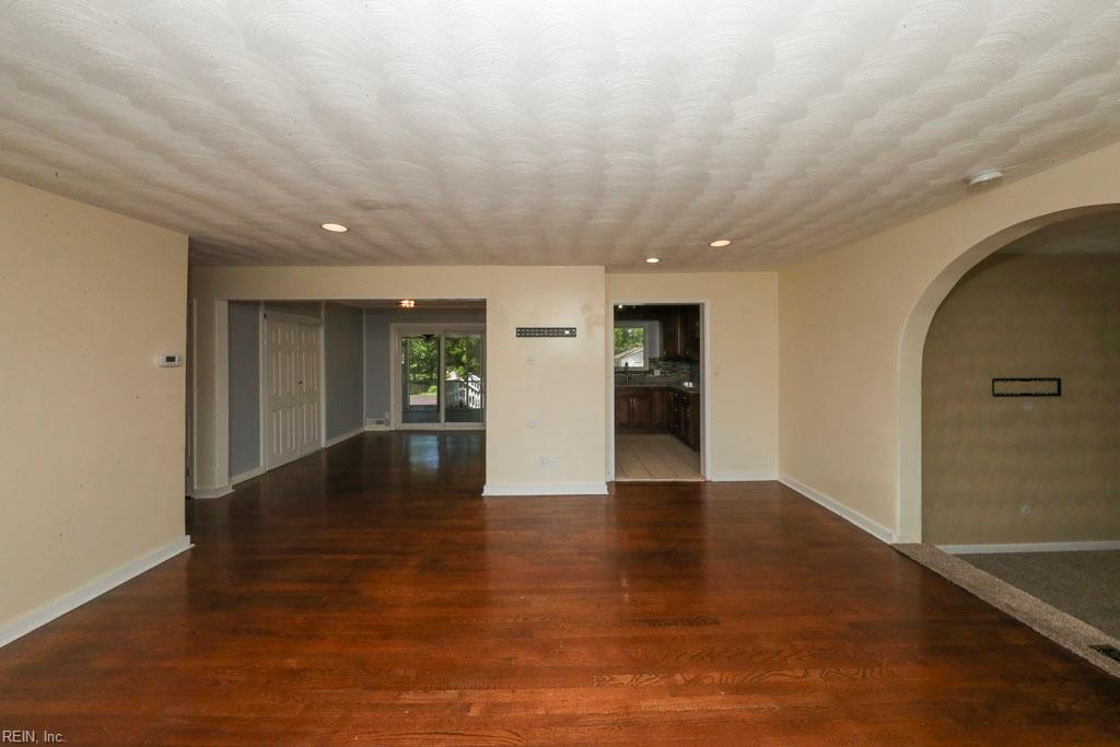 8033 Tarpon Pl Property Photo 5