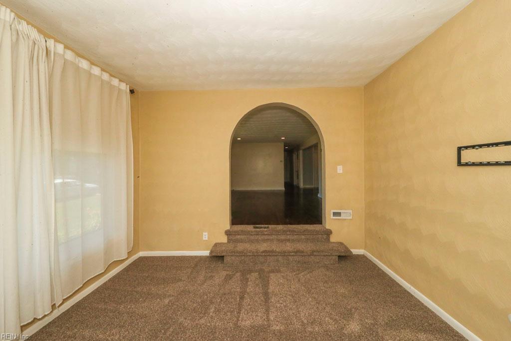 8033 Tarpon Pl Property Photo 7