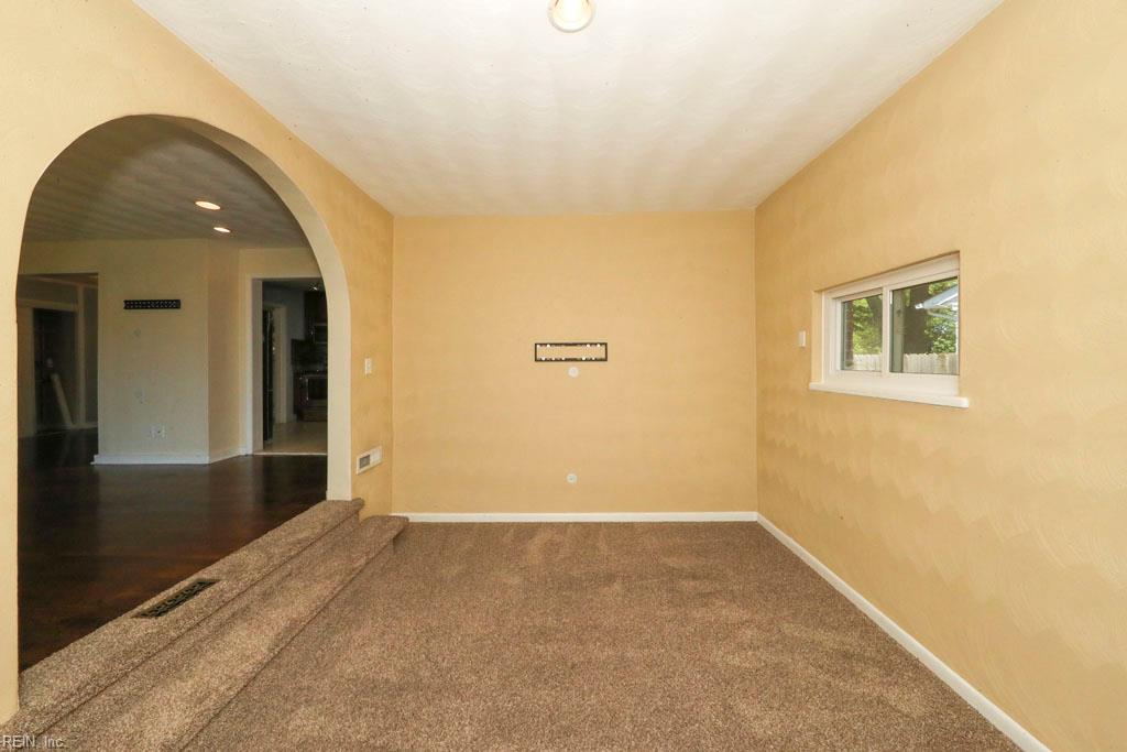 8033 Tarpon Pl Property Photo 8