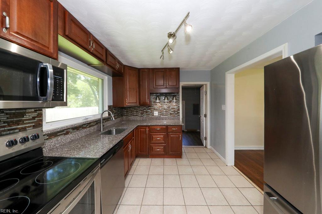 8033 Tarpon Pl Property Photo 10
