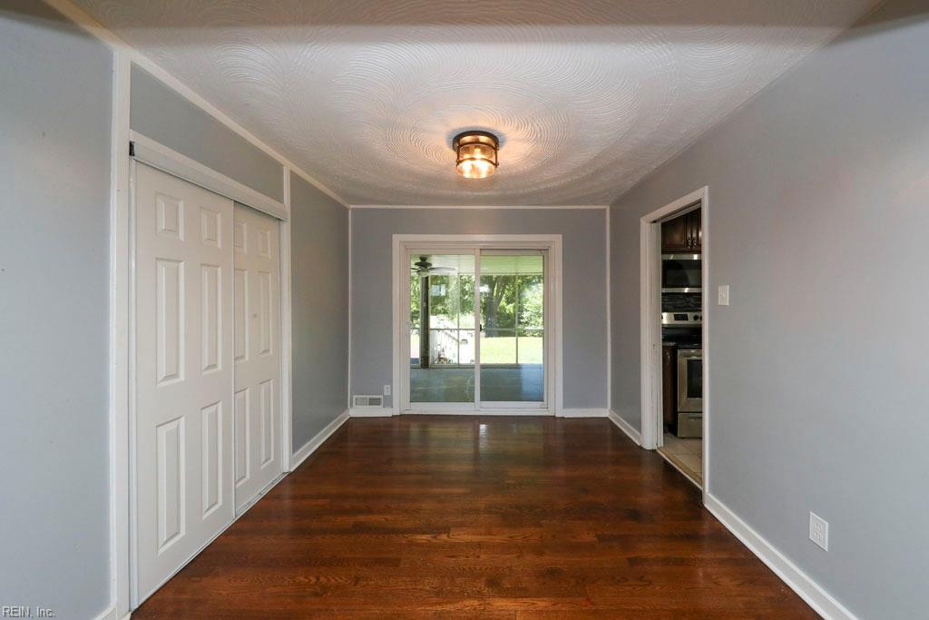 8033 Tarpon Pl Property Photo 12