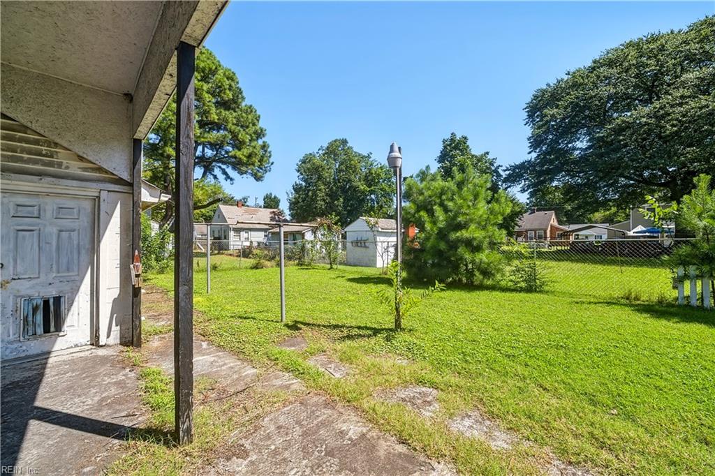 843 15th St Property Photo 17