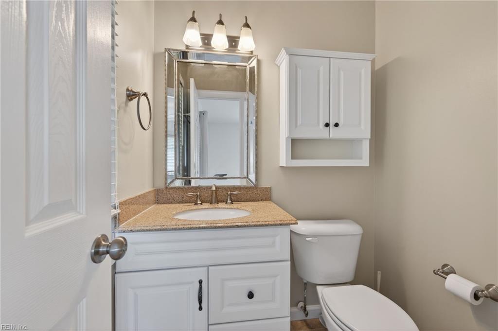 800 Oriole Dr Property Photo 20