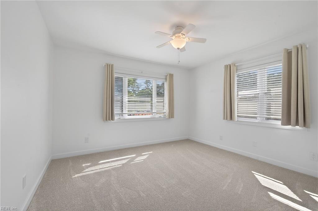 800 Oriole Dr Property Photo 21