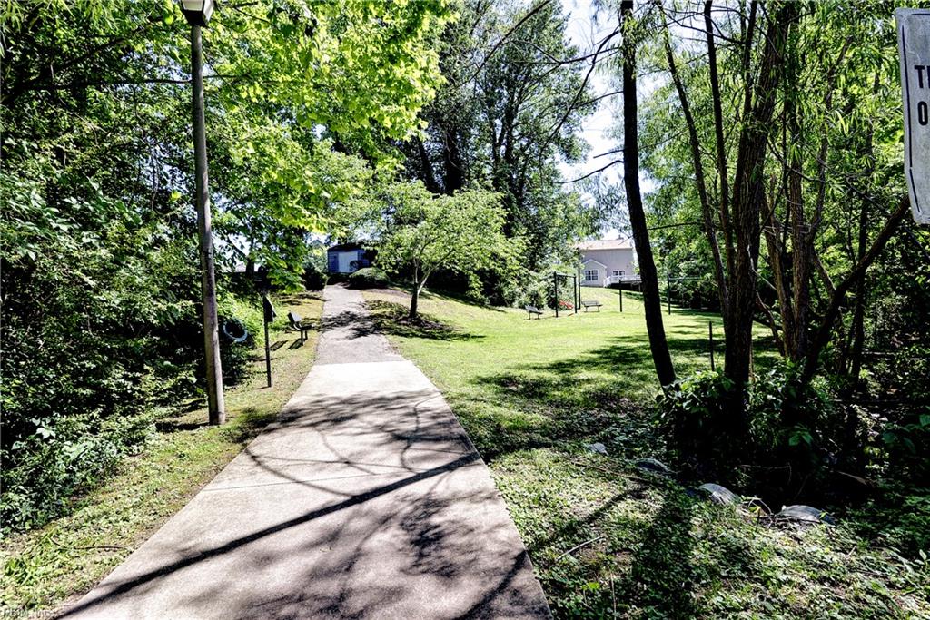 104 Sheppard Dr Property Photo 25