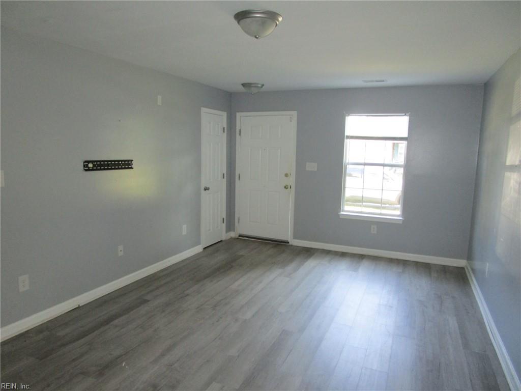 4 Roy Ct Property Photo 7