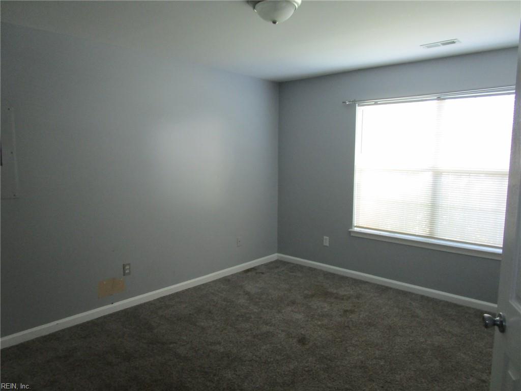 4 Roy Ct Property Photo 10
