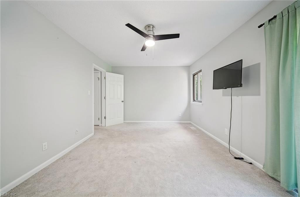719 Waters Dr Property Photo 20