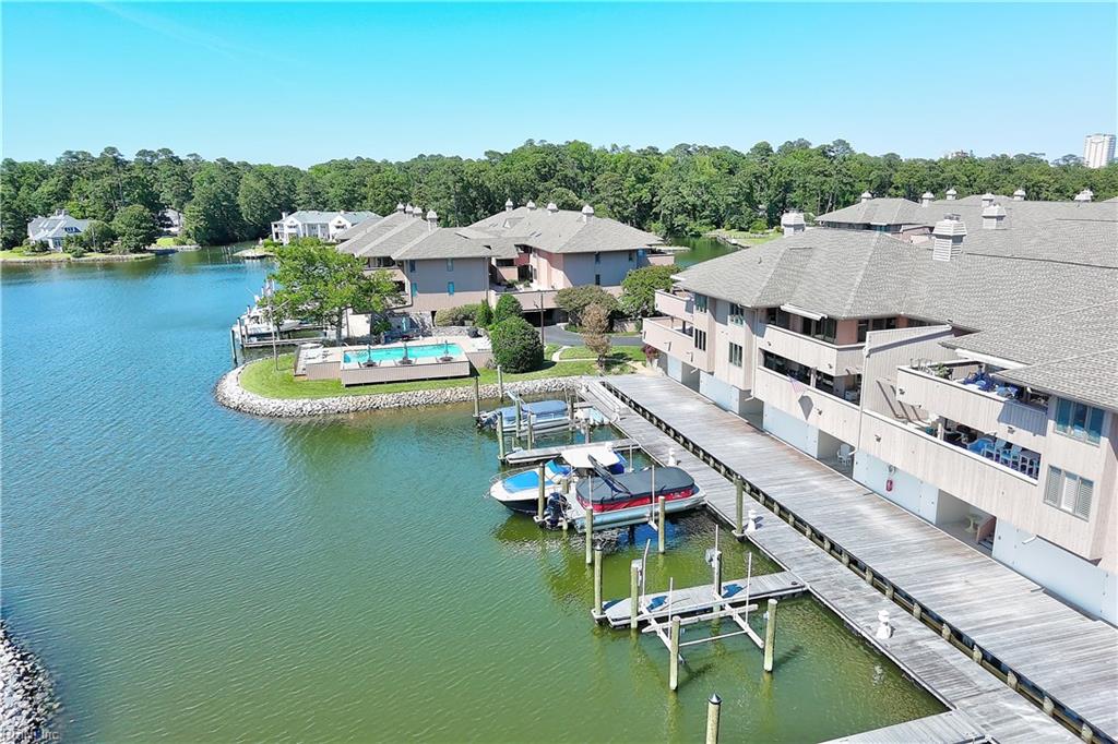 700 Oriole Dr Property Photo 2