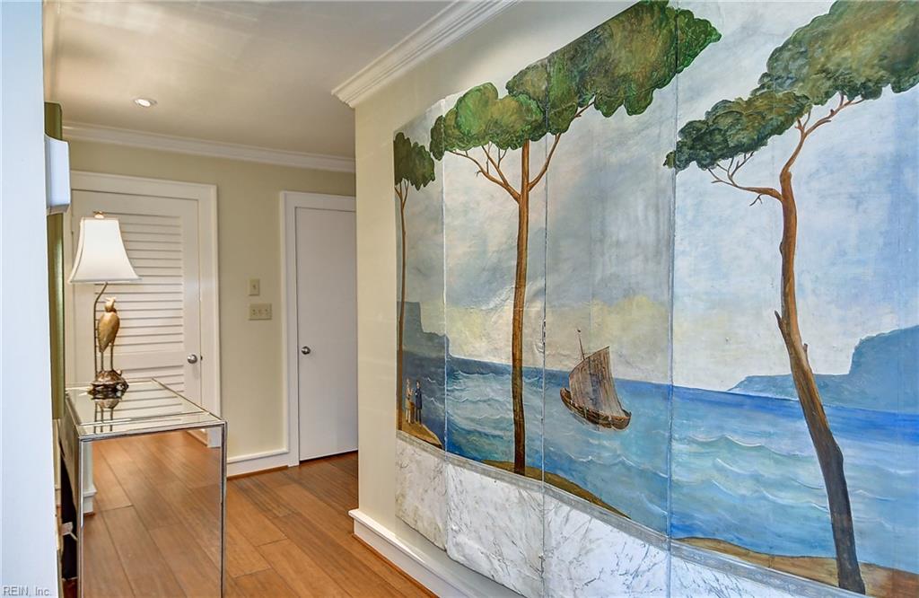 700 Oriole Dr Property Photo 4