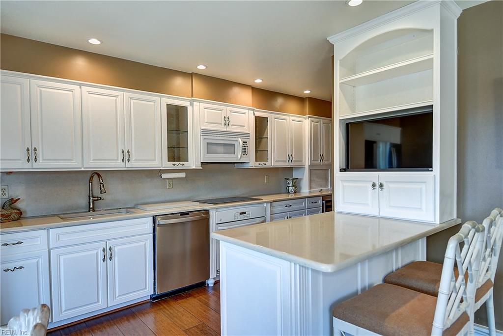 700 Oriole Dr Property Photo 18