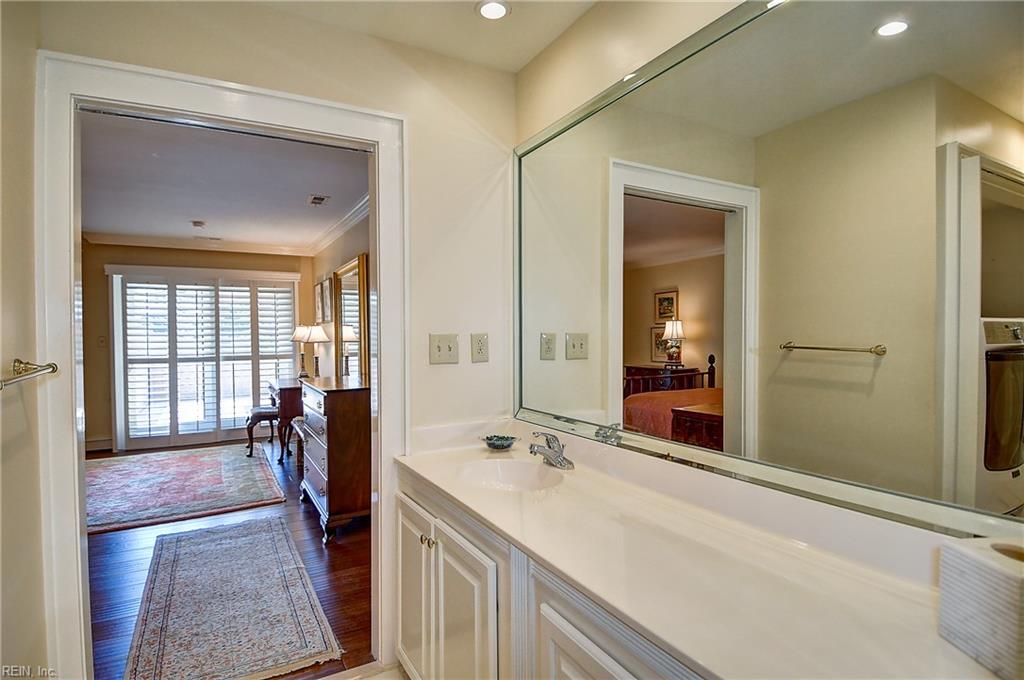 700 Oriole Dr Property Photo 27