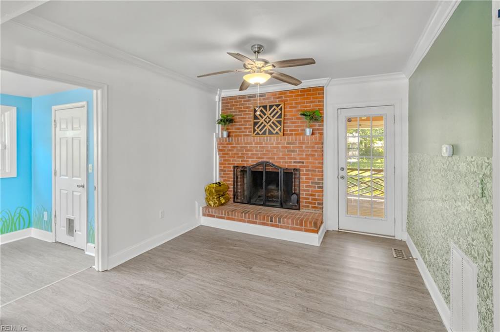 919 Sheppard Ave Property Photo 24